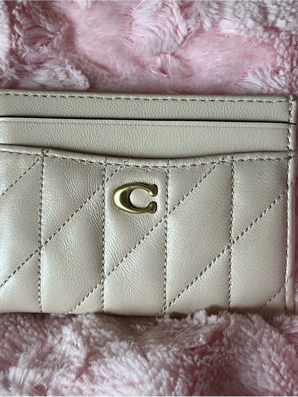 Coach Essential Card Case With Pillow Quilting
